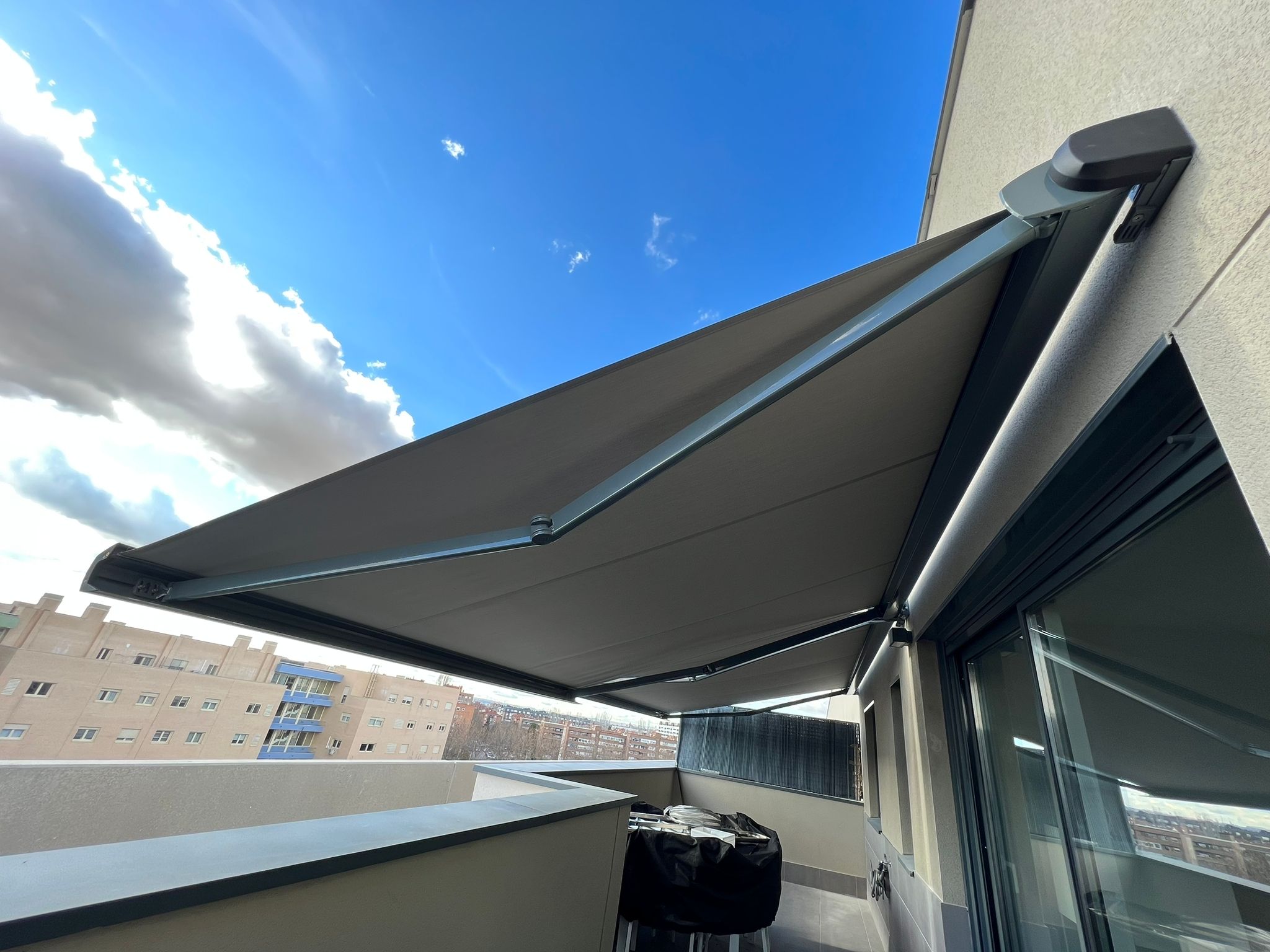 toldo cofre extensible madrid vallecas
